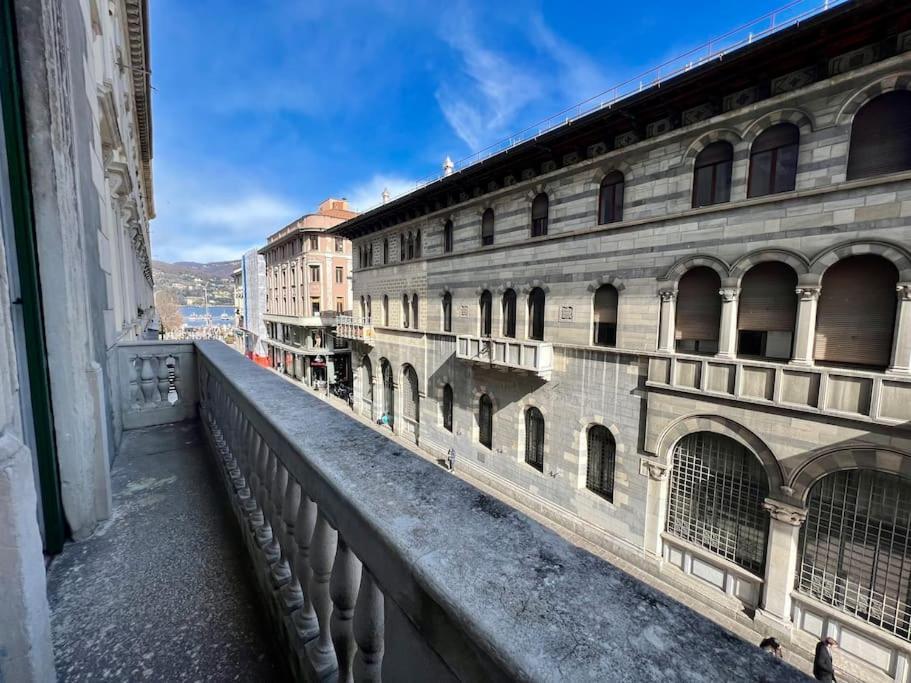 Esclusivo 130Mq Fronte Duomo E Lago E Terrazza Комо Экстерьер фото
